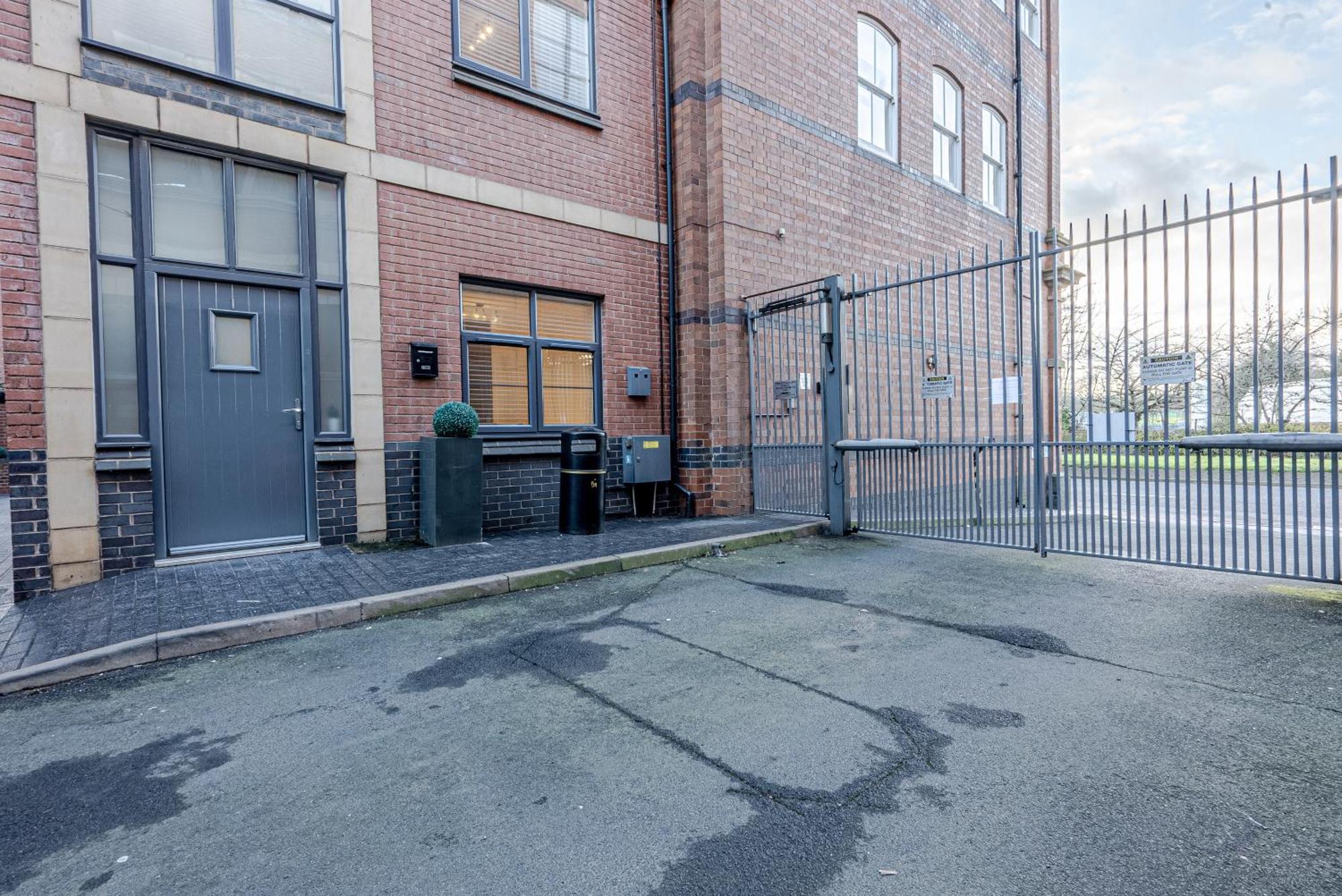 Stunning Three Bedroom Townhouse In The Jewellery Quarter, Birmingham City Centre Sleeps 5- Free Parking Εξωτερικό φωτογραφία